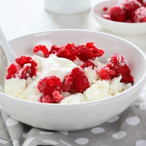 nuage de fromage blanc aux framboises