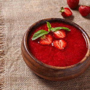 soupe de fraise à la menthe et citron vert