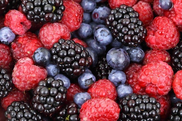 aliments bons pour le cerveau - fruits rouges - Tuttinutri