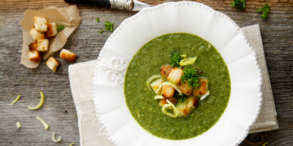 Visuel d'une soupe détox de légumes par Tuttinutri LMP Santé