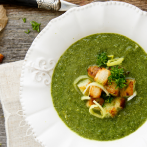 Visuel d'une soupe détox de légumes par Tuttinutri LMP Santé
