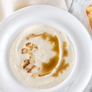 Visuel d'une soupe détox Soupe de chou-fleur au curry par Tuttinutri LMP Santé