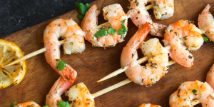 Brochettes de crevettes, pour un Noël léger mais gourmand