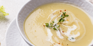 Crème de chou-fleur au saumon fumé : idées recettes pour un Noël léger mais gourmand